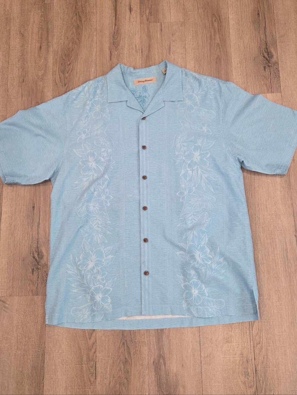 TOMMY BAHAMA 100% Silk Men's Large Bright Blue Hawaiian Shirt Hibiscus Relief